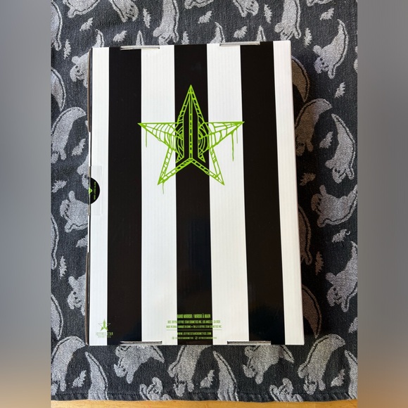 πββ¬βοΈπββ¬ JEFFREE STAR NINE LIVES GLOW HAND MIRROR πββ¬βοΈπββ¬ NWT πββ¬βοΈπββ¬ - Picture 13 of 16